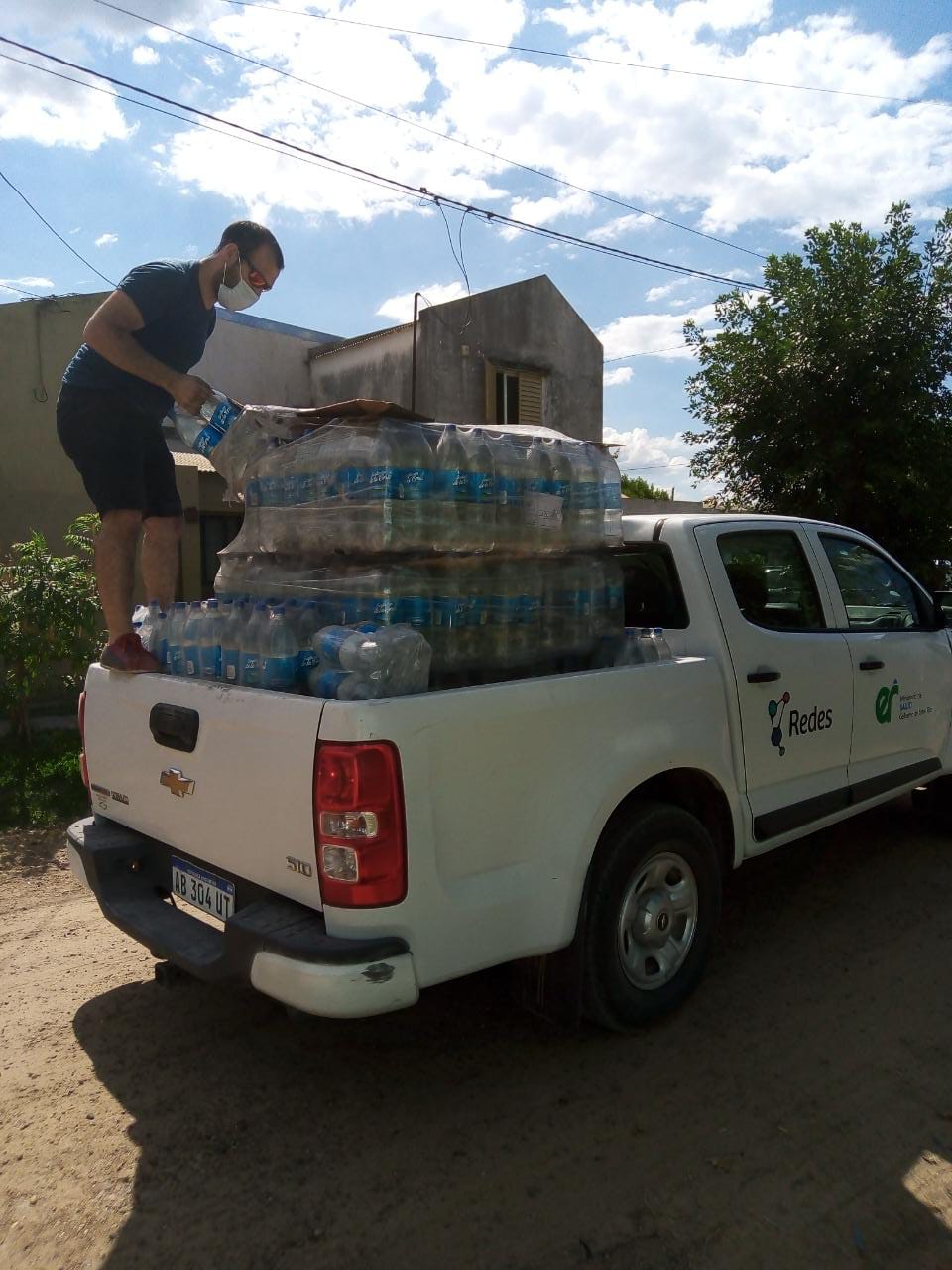 Se entregó agua potable a vecinas y vecinos