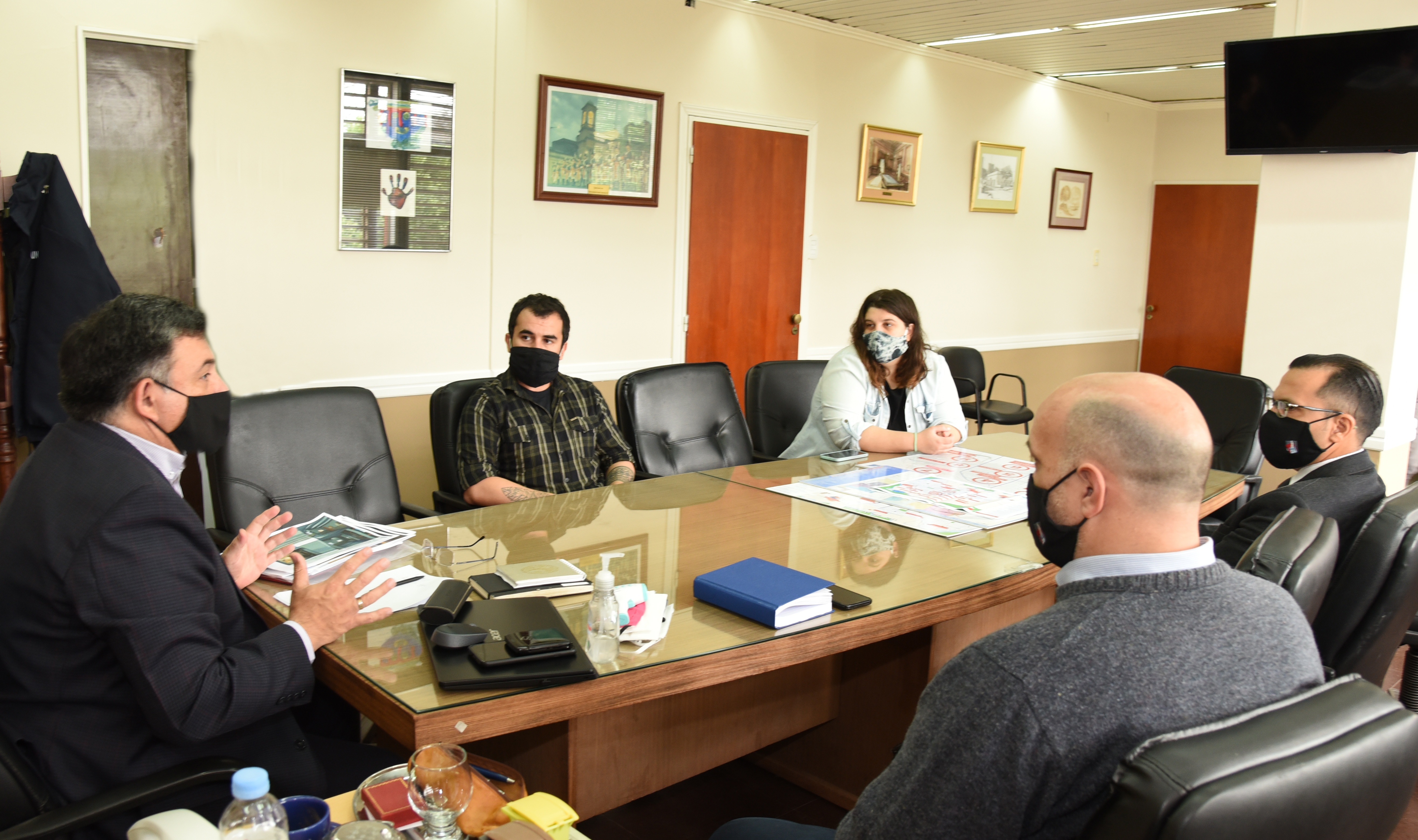 Autoridades departamentales del Socialismo fueron recibidas por el Intendente junto al Jefe de Gabinete y el Secretario de Gobierno