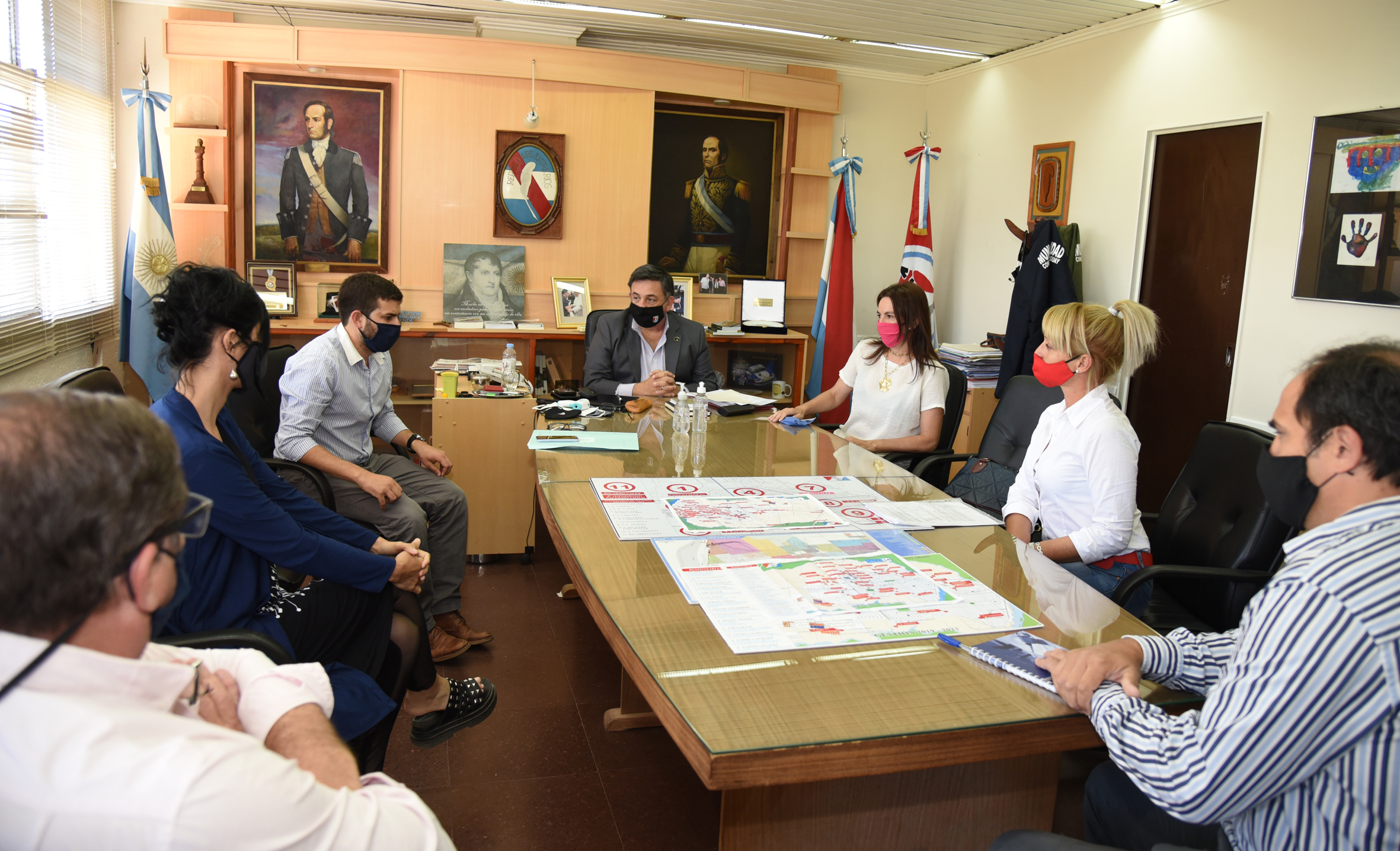 El Programa de Promoción al Trabajo, Arraigo y Abastecimiento Local (PROTAAL) fue presentado ante el intendente, Martín Oliva.