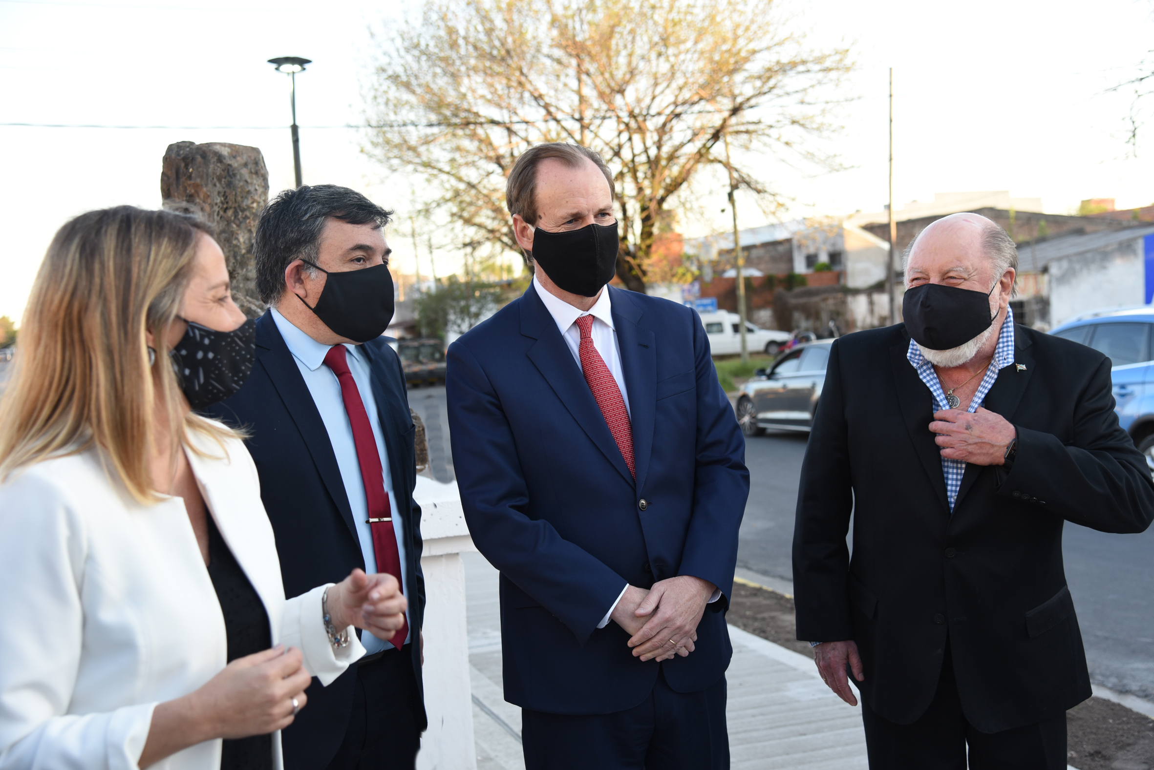 Martín Oliva junto a Gustavo Bordet, Laura Stratta y Jorge Busti