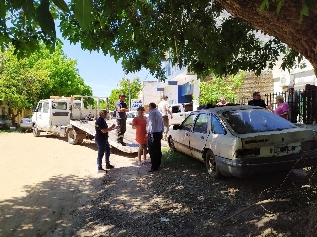 Se removieron los autos de la vía pública