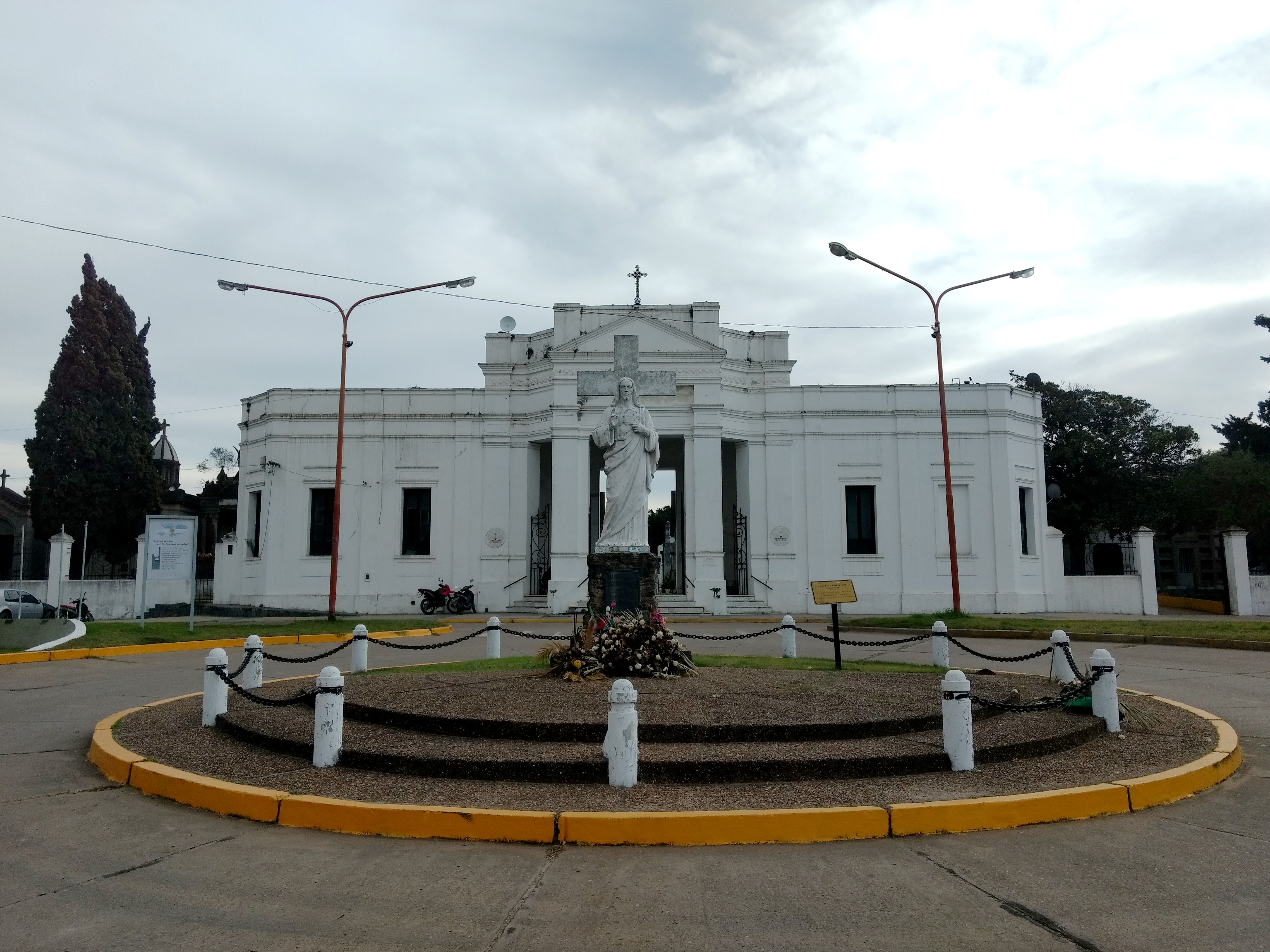 Se modificó el horario apertura y cierre del Cementerio municipal