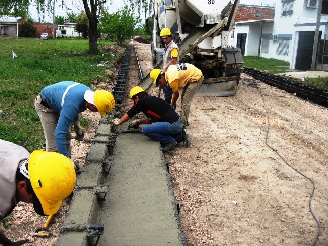 Construirán más cordones cuneta