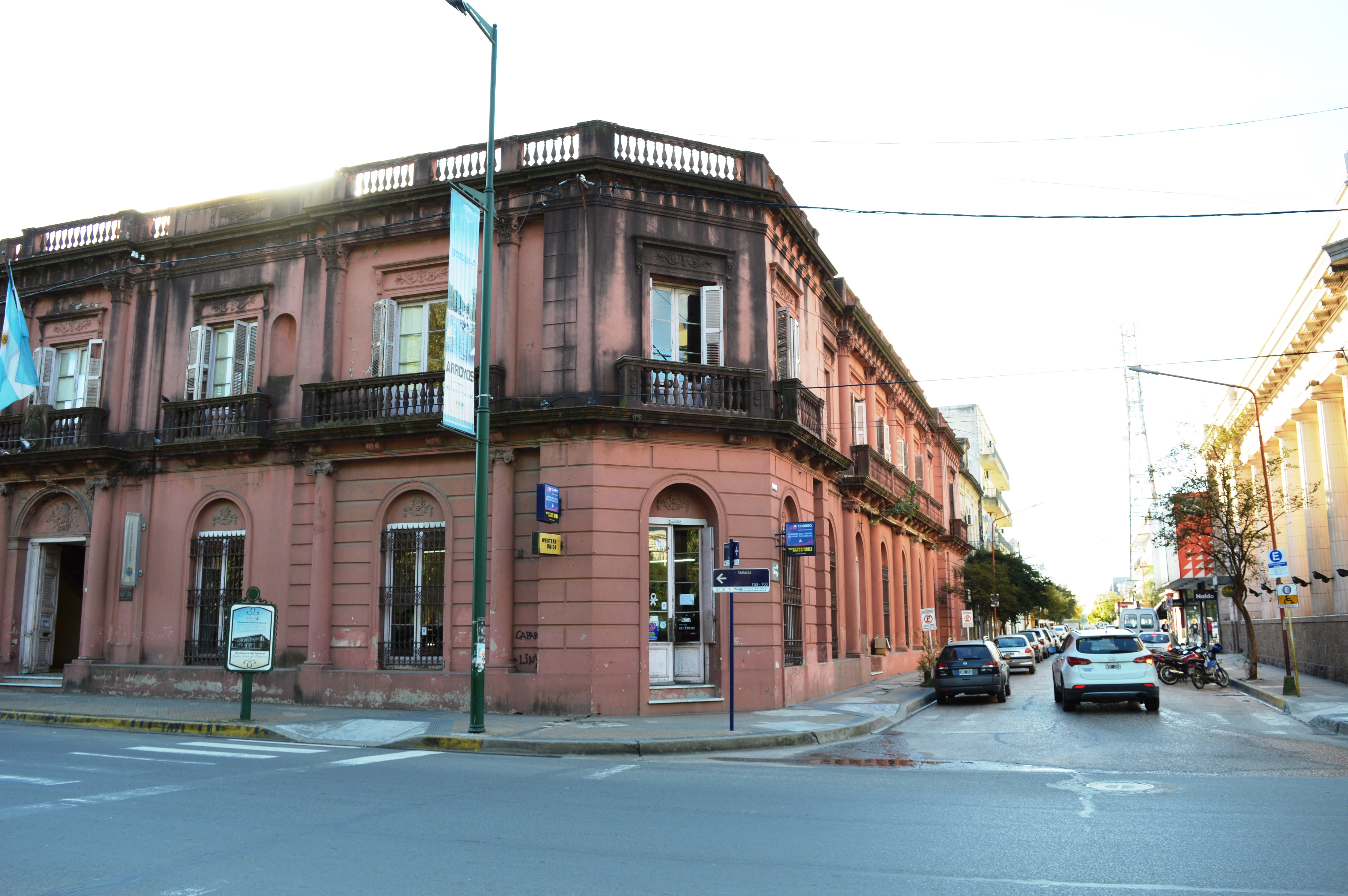 La Municipalidad realizó el segundo llamado a licitación para iniciarlas primeras intervenciones en la fachada de la Casa de Urquiza sobre calle Galarza.