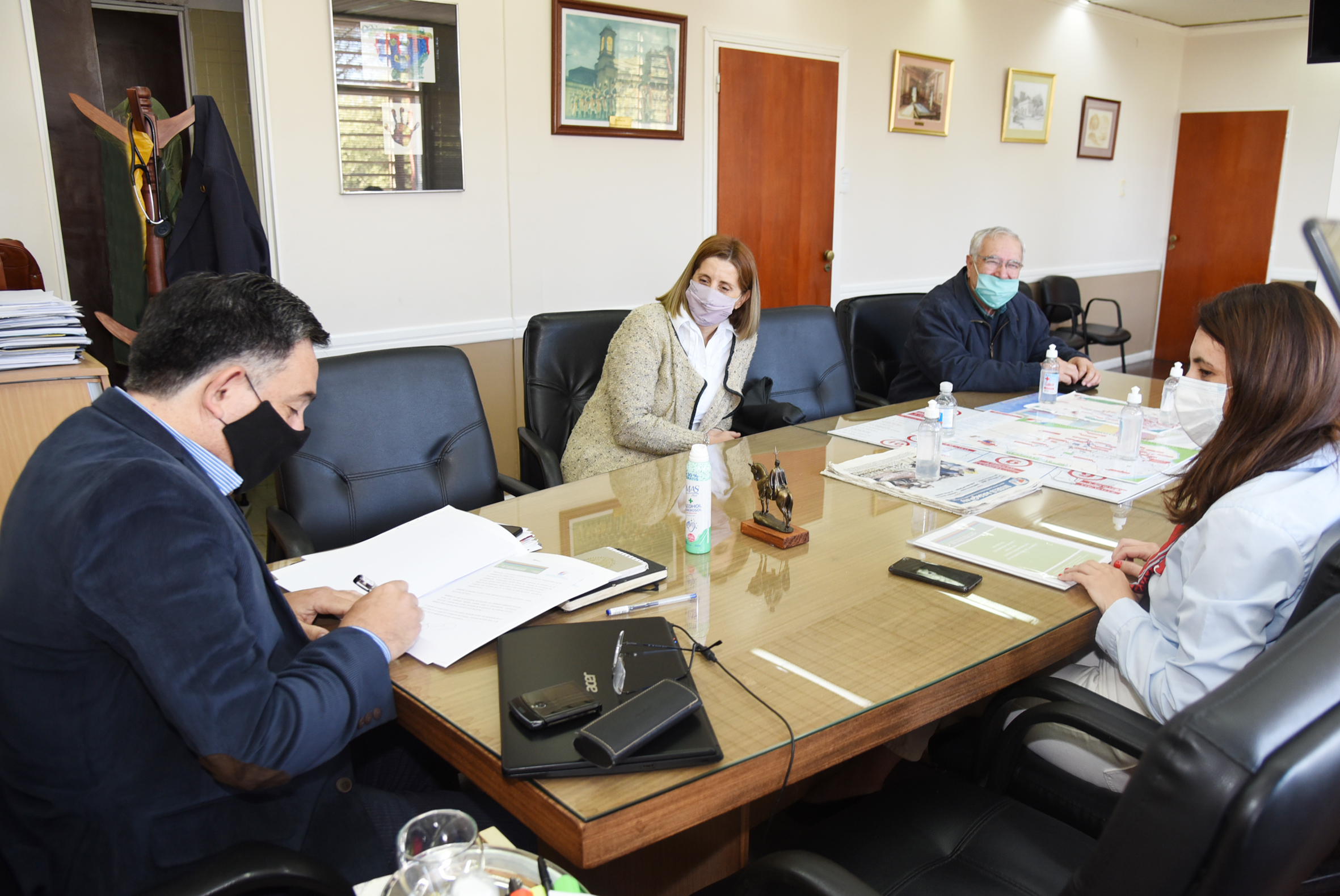 El Instituto Tobar García y la Municipalidad acordaron realizar tareas conjuntas, de interés mutuo. 