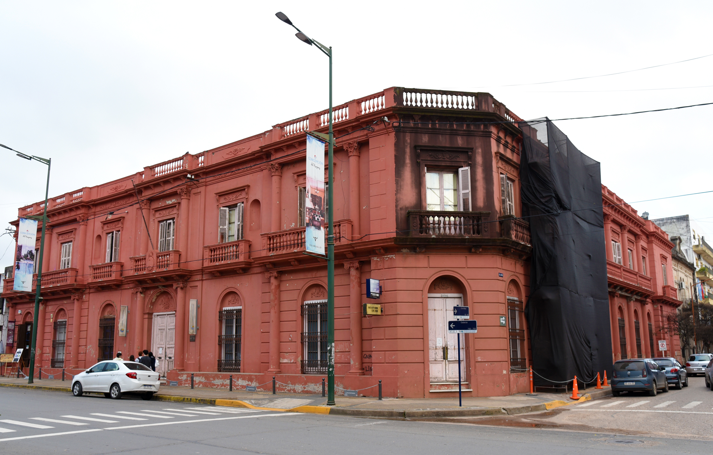 Los primeros trabajos de limpieza del frente ya pueden apreciarse.