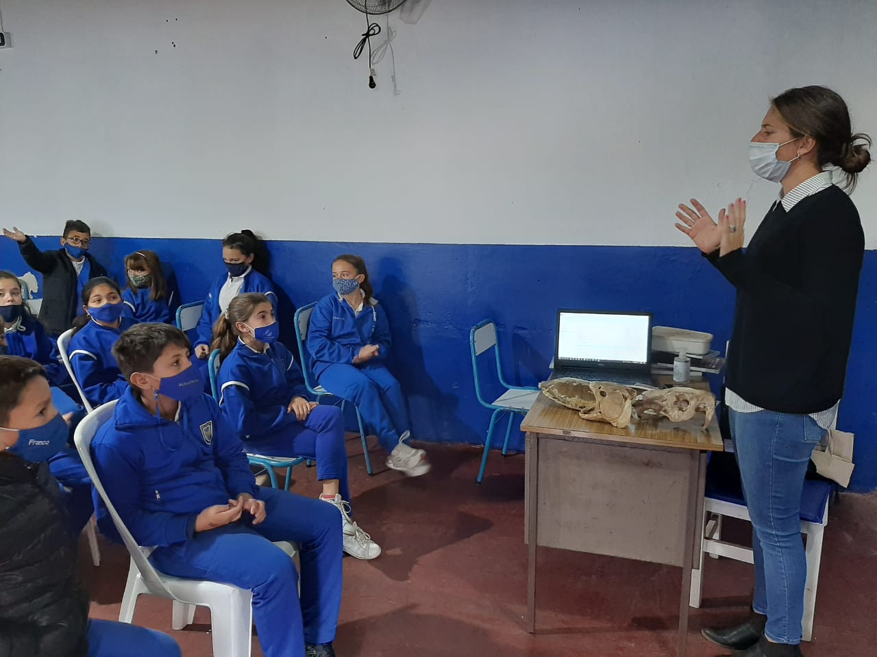 En esta oportunidad se abordó la temática Biodiversidad y Humedales con niñas y niños de 4º, 5º y 6º del Colegio Manuel Belgrano. 