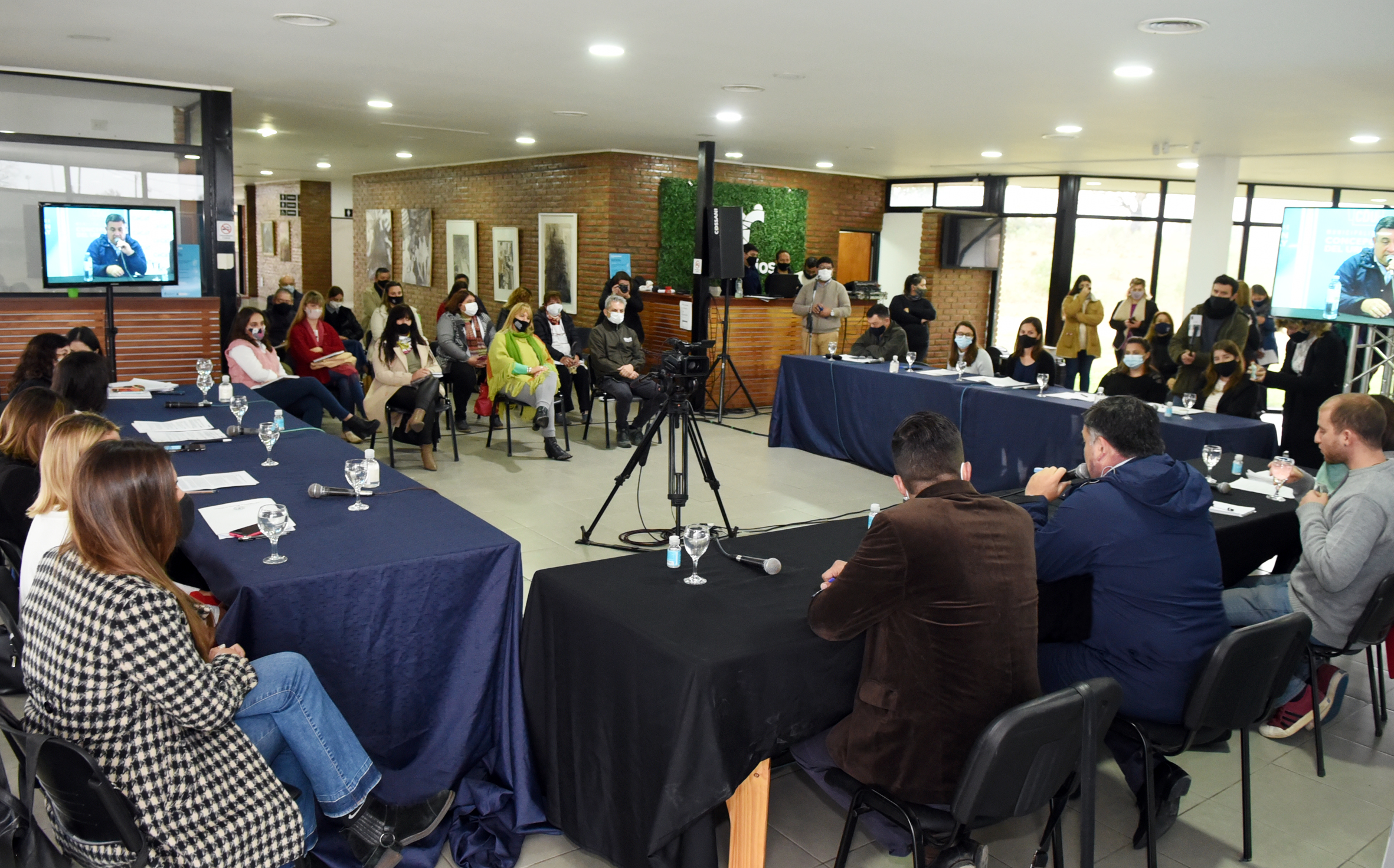 La Mesa de la Primera Infancia uruguayense se reunió este lunes en el CeCaT