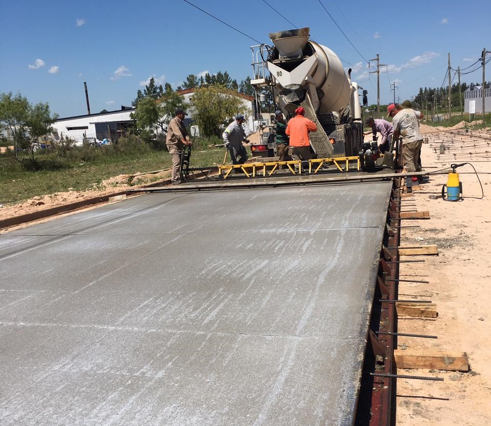 Pavimentarán 19 cuadras en barrios Sarmiento y San Vicente