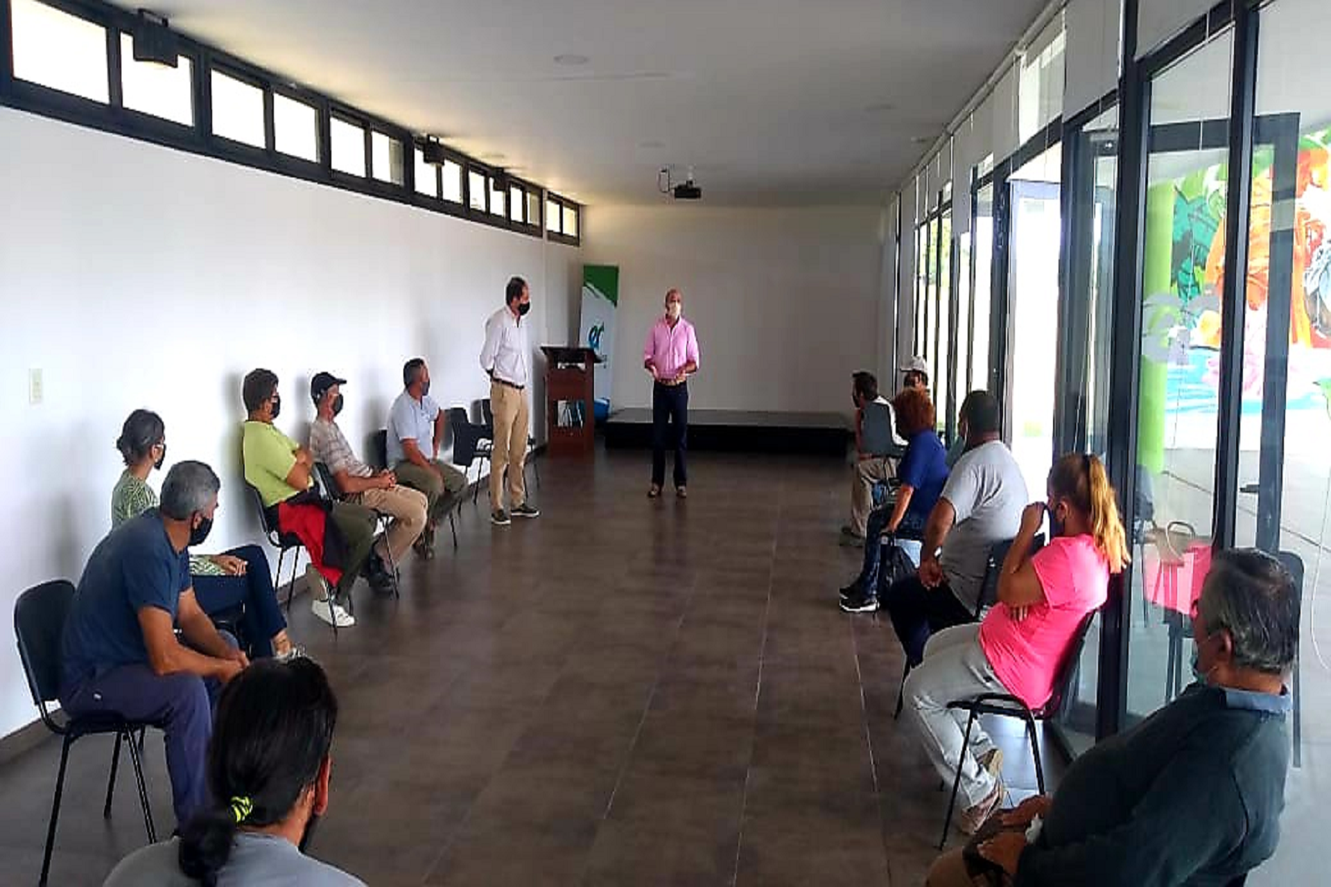 Mientras avanza el proyecto del Paseo de los Pescadores en la zona del puerto, se realizó una reunión con pescadores de la ciudad y la región. Fue en el marco del trabajo de la Mesa ProDeAL.