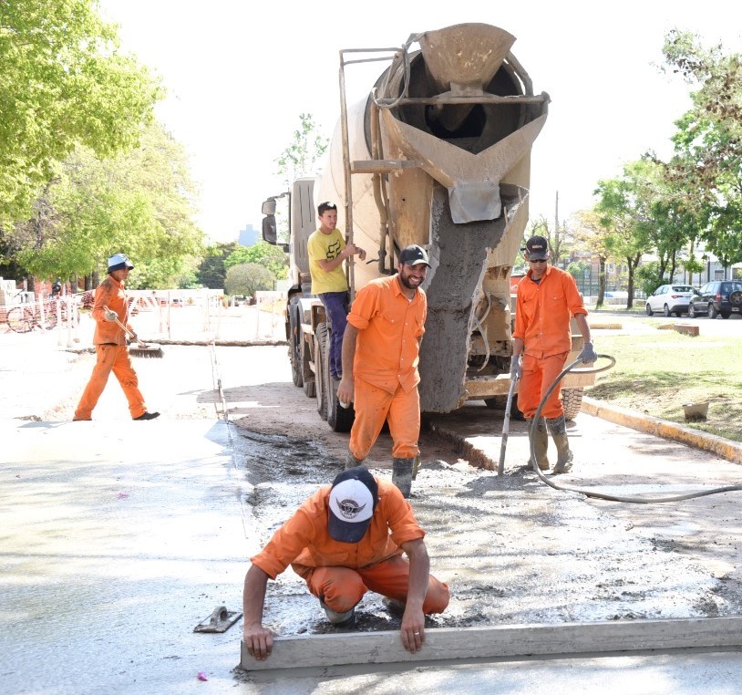 Pavimentarán 100 cuadras de complejos habitacionales situados en el suroeste