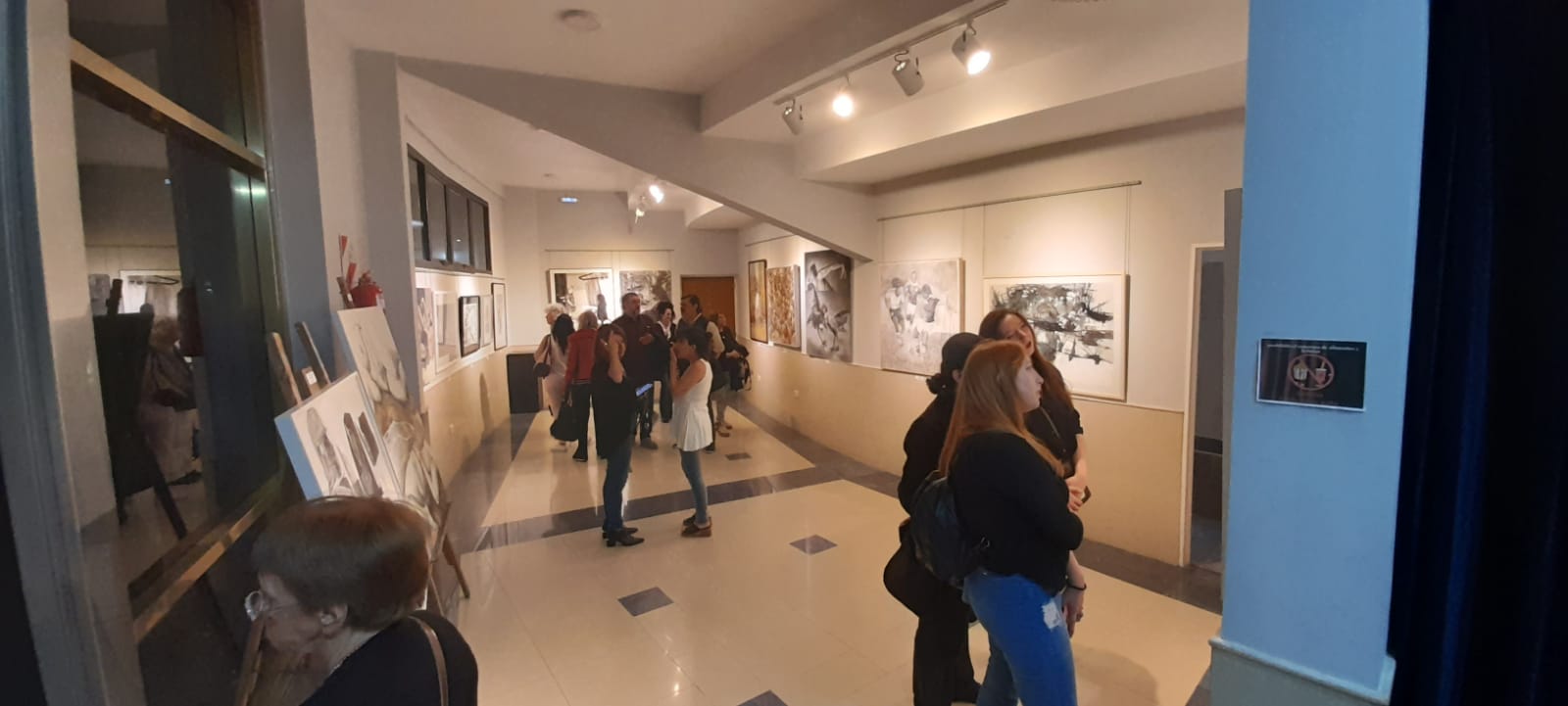 Se inauguró la exposición de dibujo del Salón Nacional de Entre Ríos