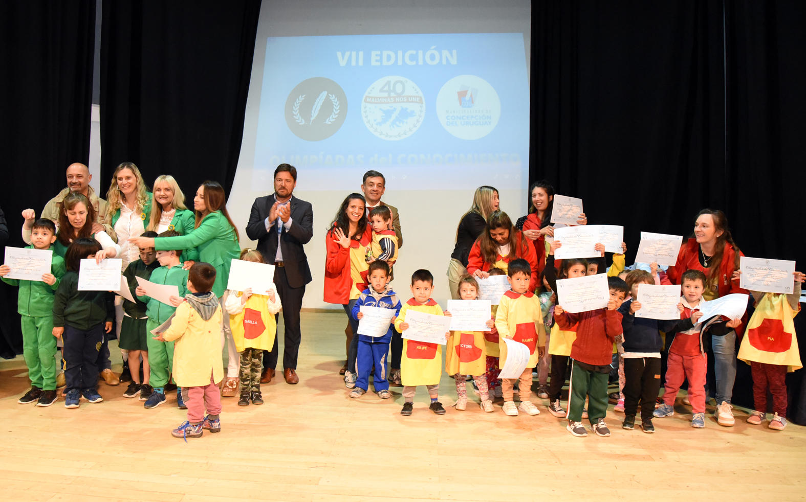 Se entregaron los premios de las “Olimpíadas del Conocimiento”