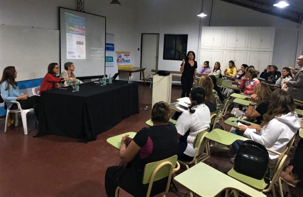 La Dirección de Mujeres participó de la charla sobre Liderazgo Femenino en el Deporte