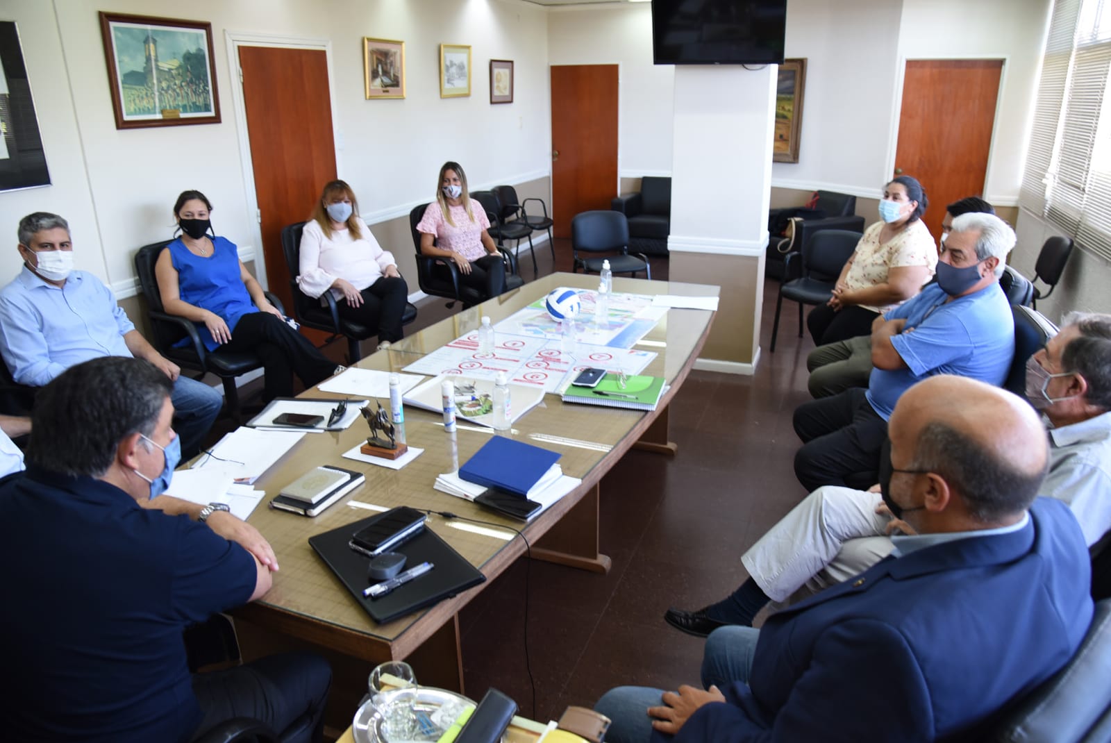 El Ejecutivo Municipal mantuvo un encuentro con La Asociación de obreros y empleados municipales.