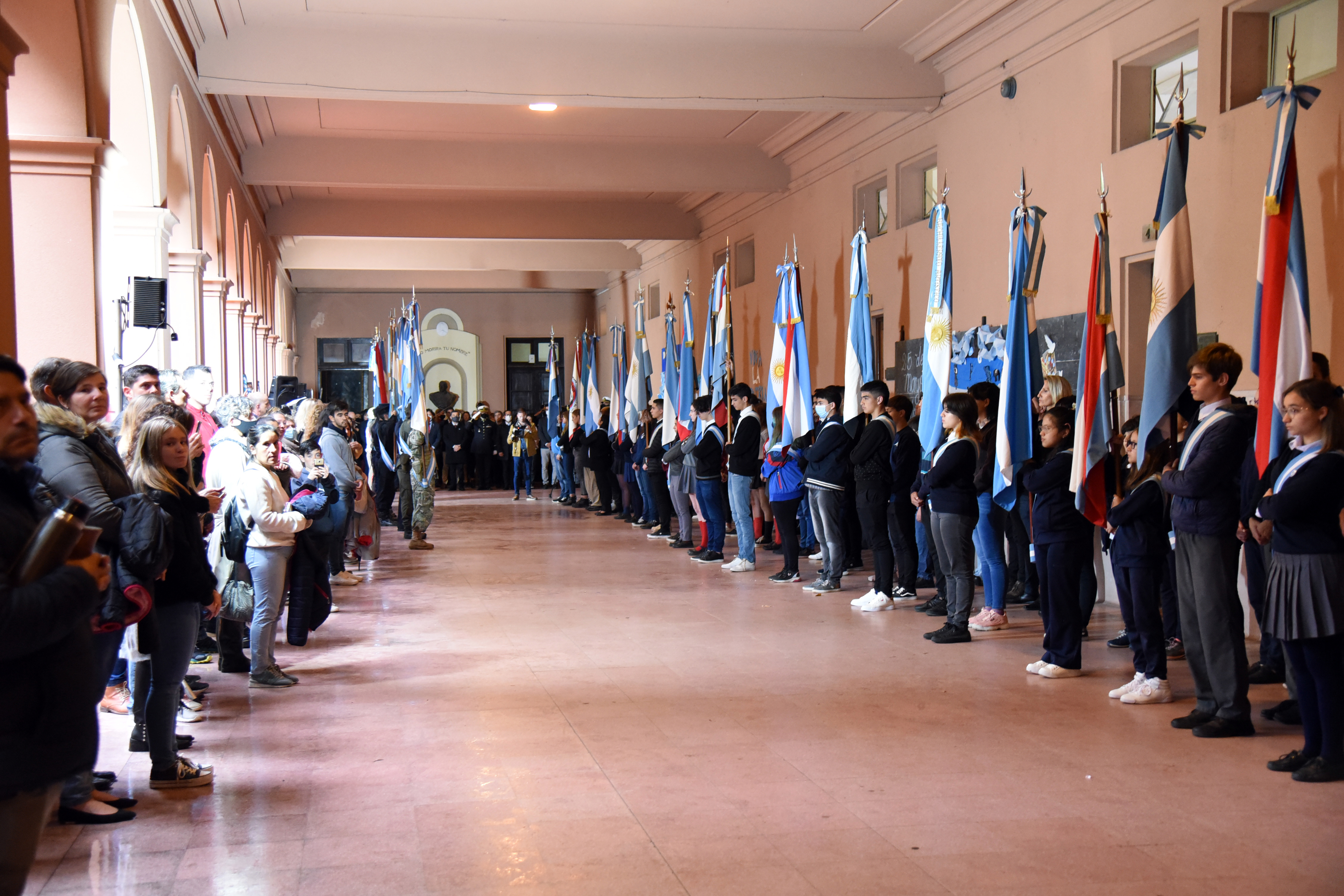 Conmemoraron el 212° aniversario de la Revolución de Mayo