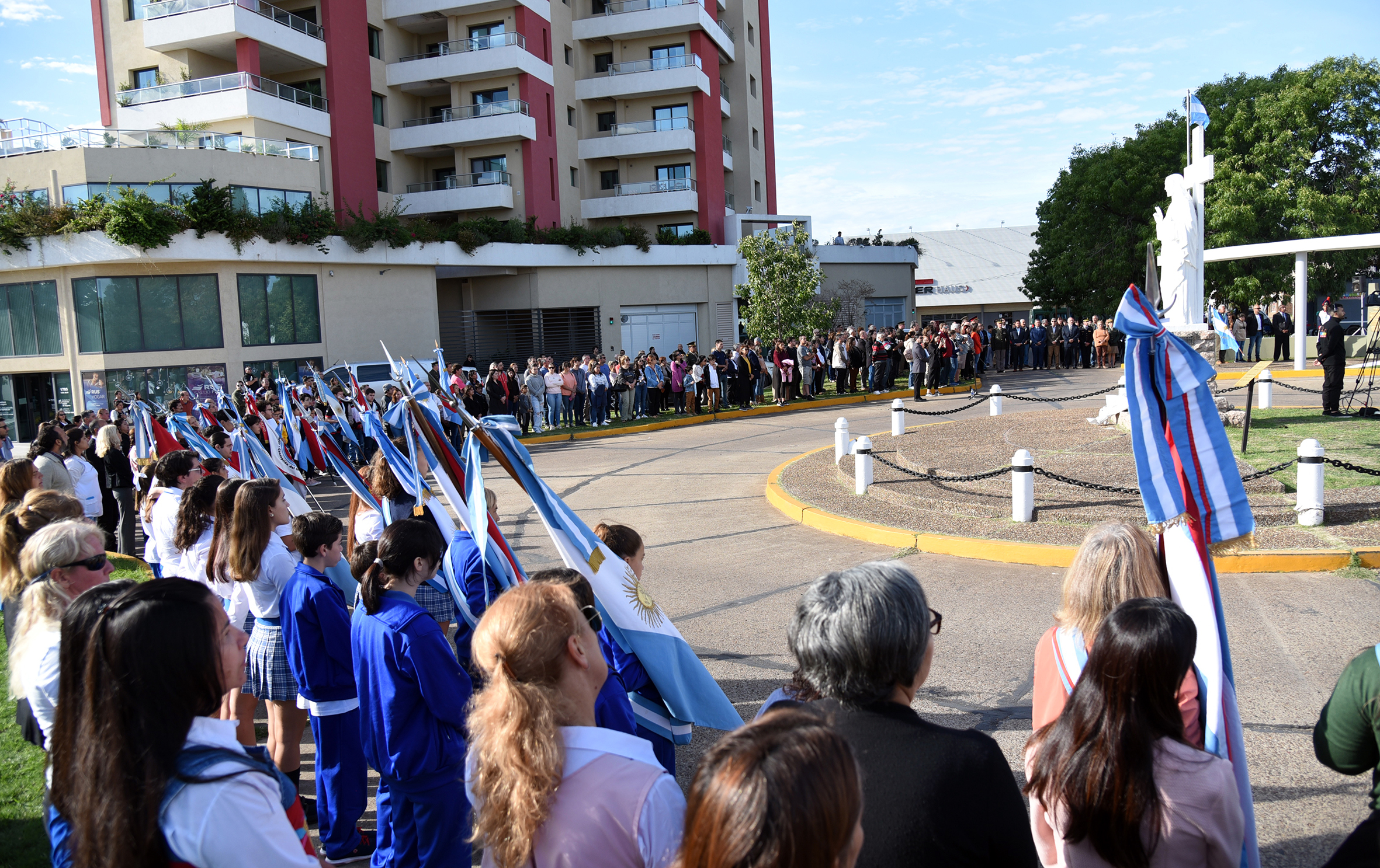  Ante un importante marco de público, recordaron la Gesta de Malvinas