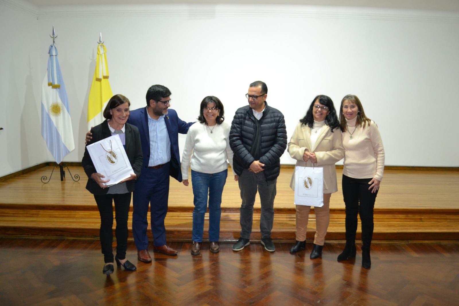 La Municipalidad entregó libros a la renovada Biblioteca “La Buena Lectura”