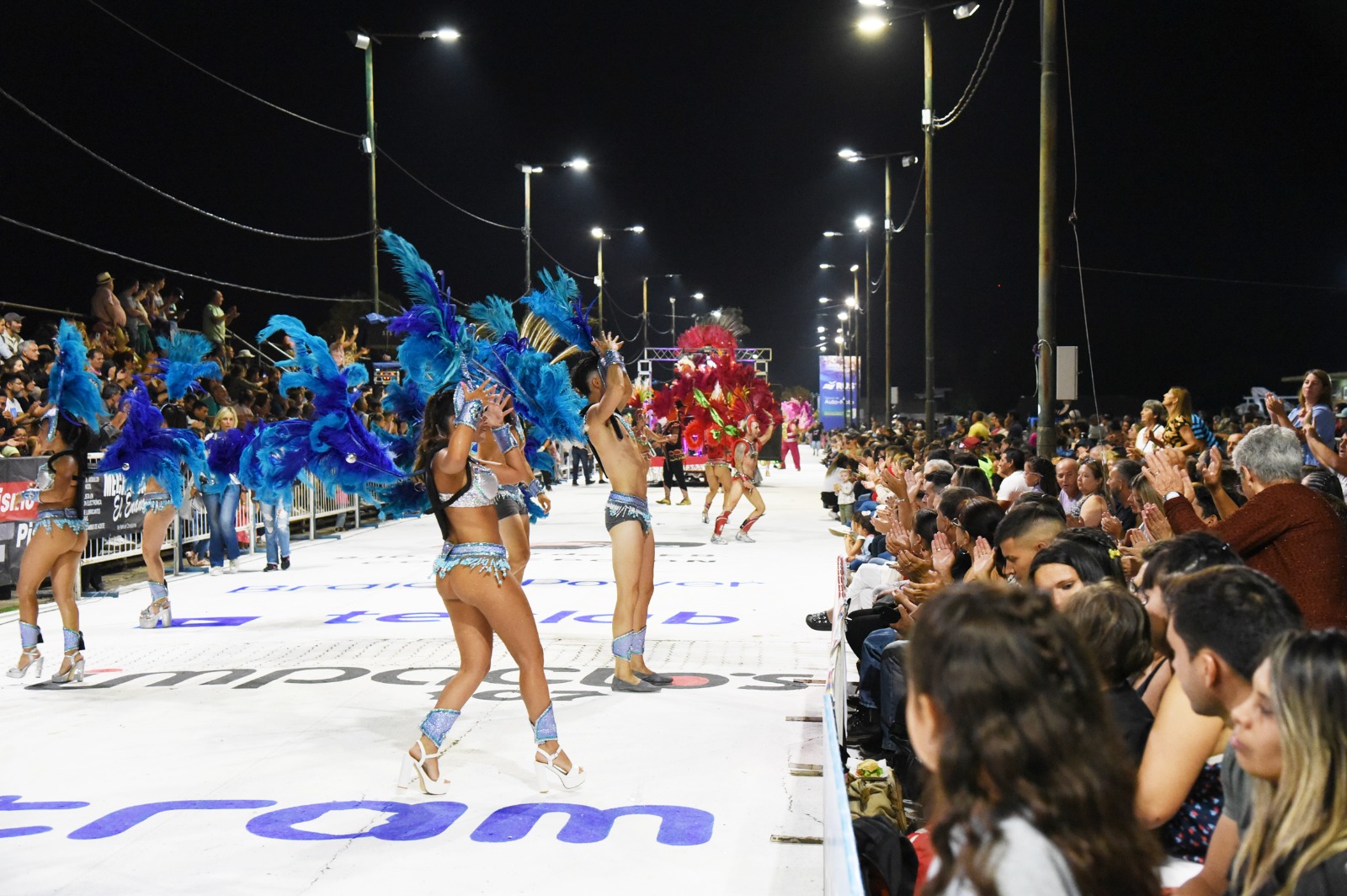 Comenzó este sábado el Carnaval uruguayense