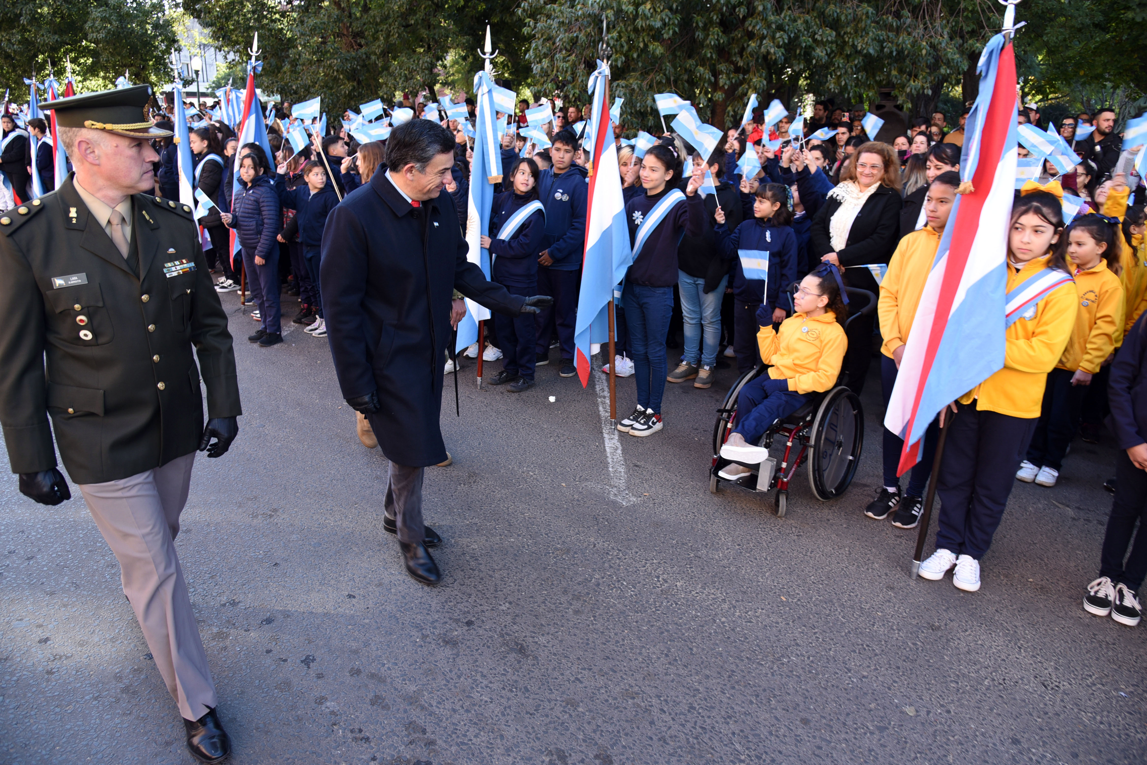 Honraron la memoria de Belgrano y estudiantes realizaron la promesa de Lealtad a la Bandera