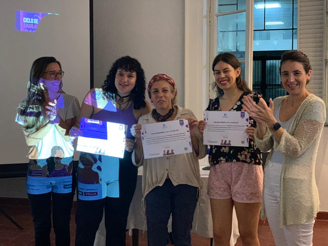 Se realizó una charla sobre la historia de mujeres uruguayenses en el Museo de la Ciudad