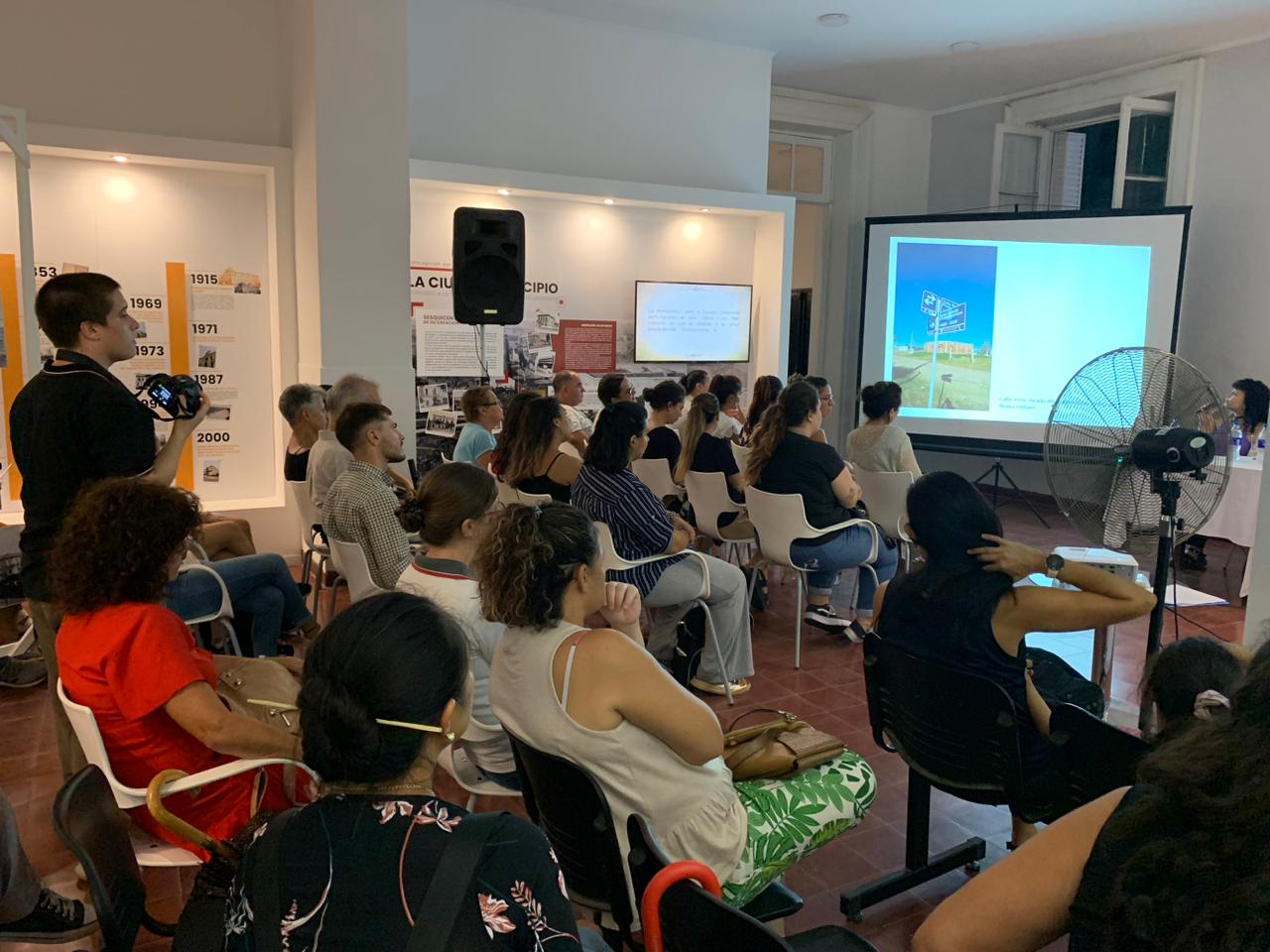 Se realizó una charla sobre la historia de mujeres uruguayenses en el Museo de la Ciudad