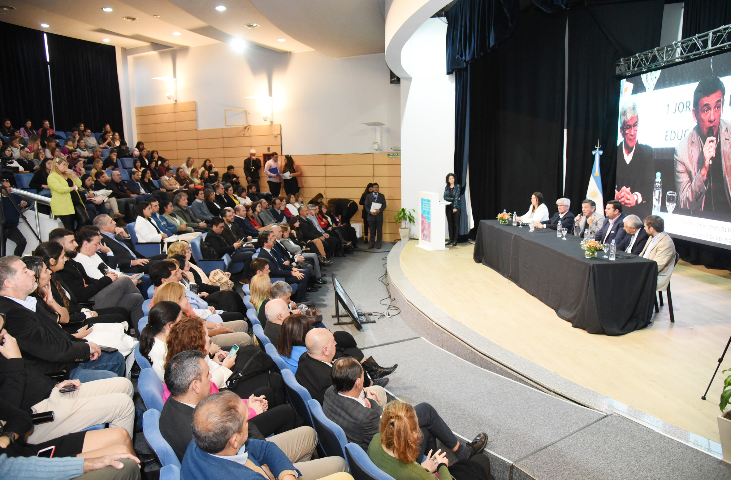 Quedó inaugurada la Primera Jornada Binacional de Docentes de Educación Superior