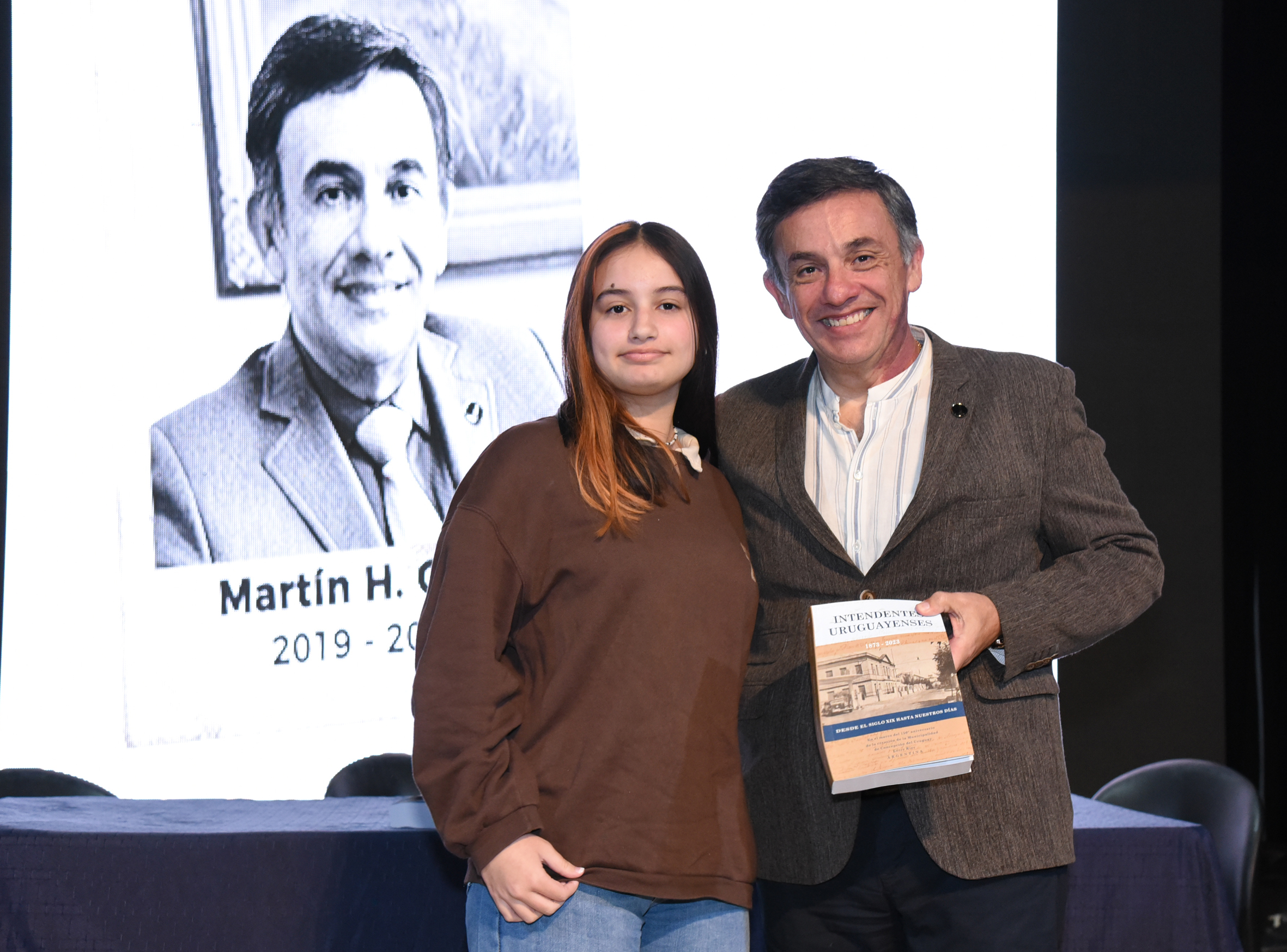 En un emotivo acto, el Municipio presentó otro libro con la historia de los "Intendentes Uruguayenses"