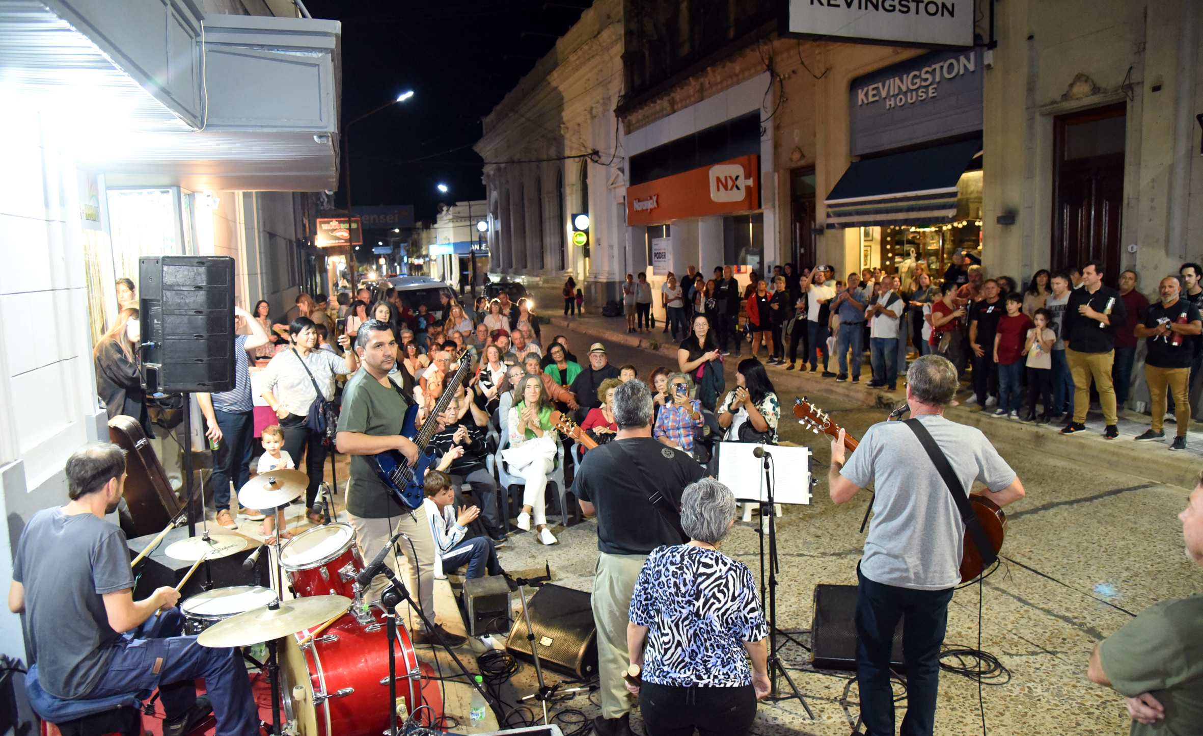 La ciudad disfrutó de la Noche de las Librerías