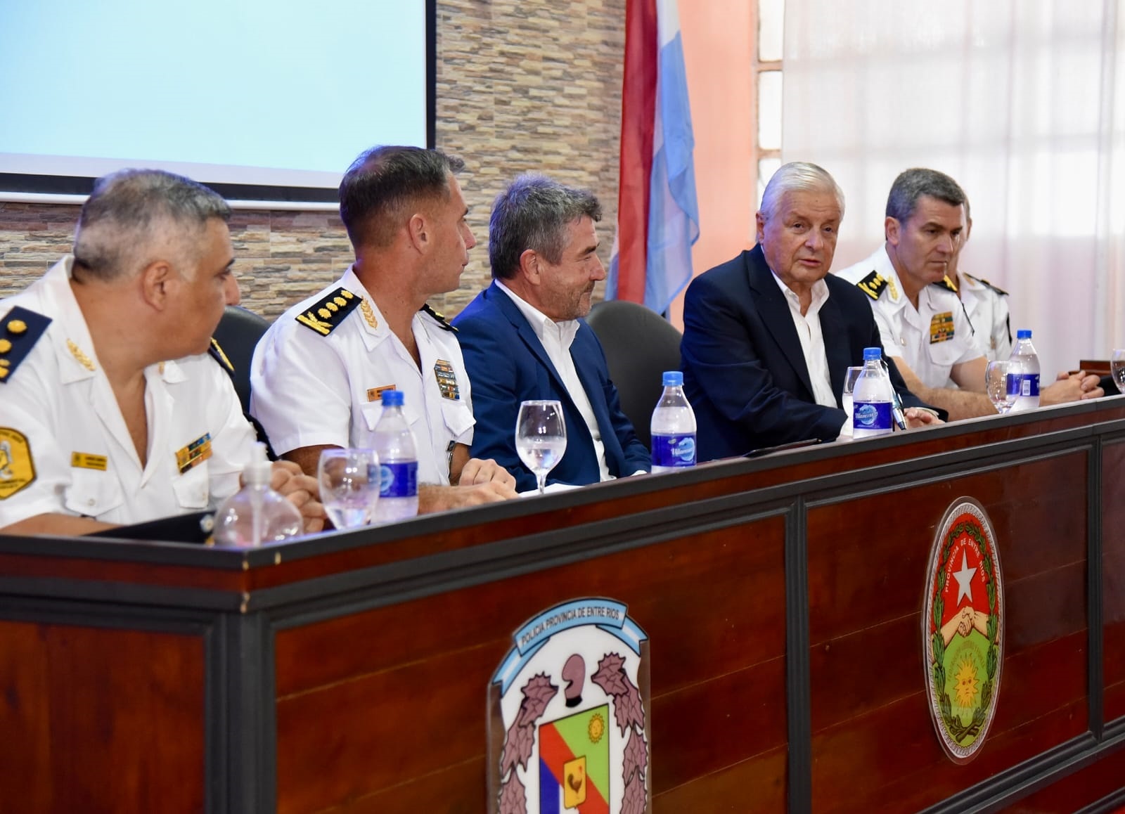 El Intendente participó de la presentación de las nuevas autoridades de la Policía de Entre Ríos