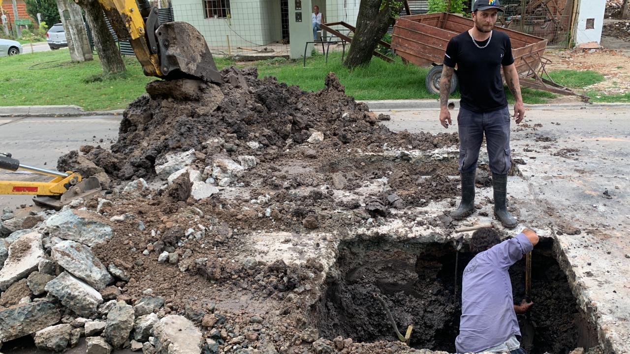 La Municipalidad trabaja en pérdidas de agua 