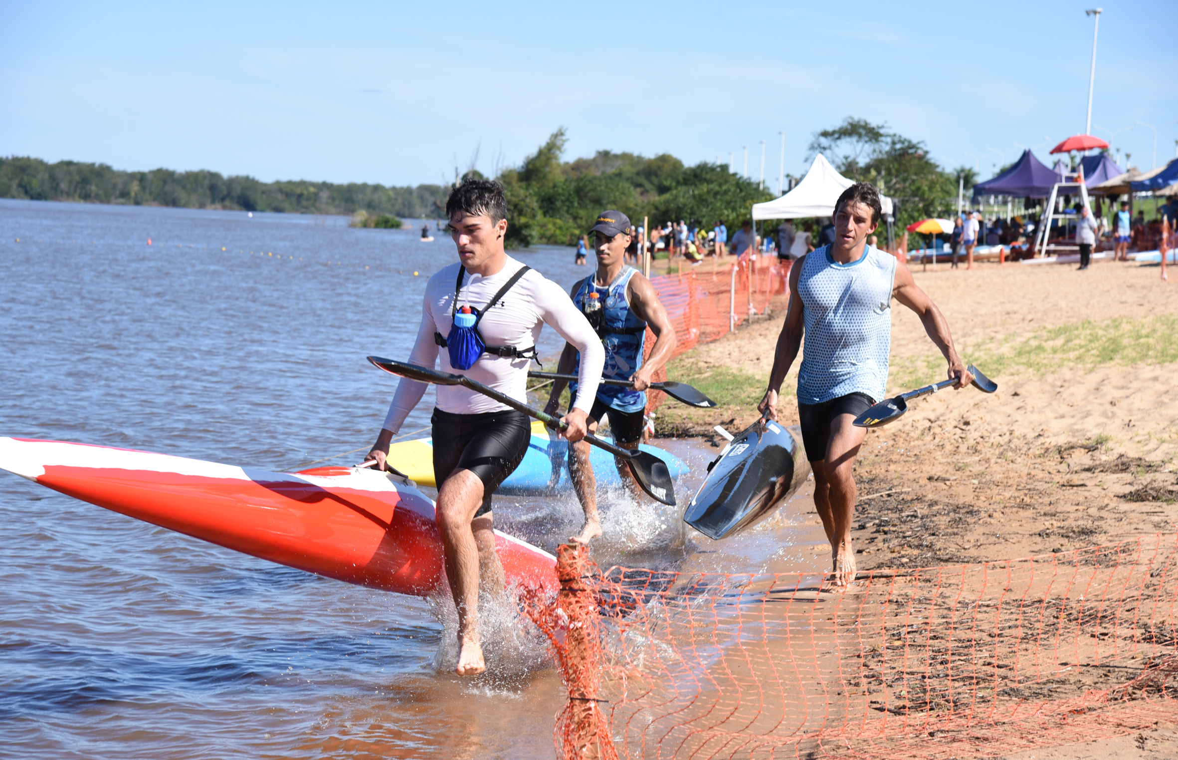 Importante concurrencia acompañó al canotaje en la Isla del Puerto