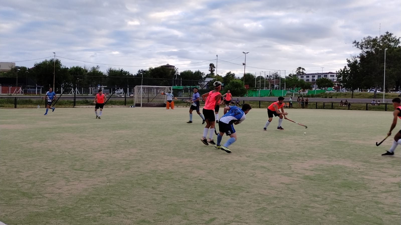 Hockey: El domingo comienza el torneo de la liga local