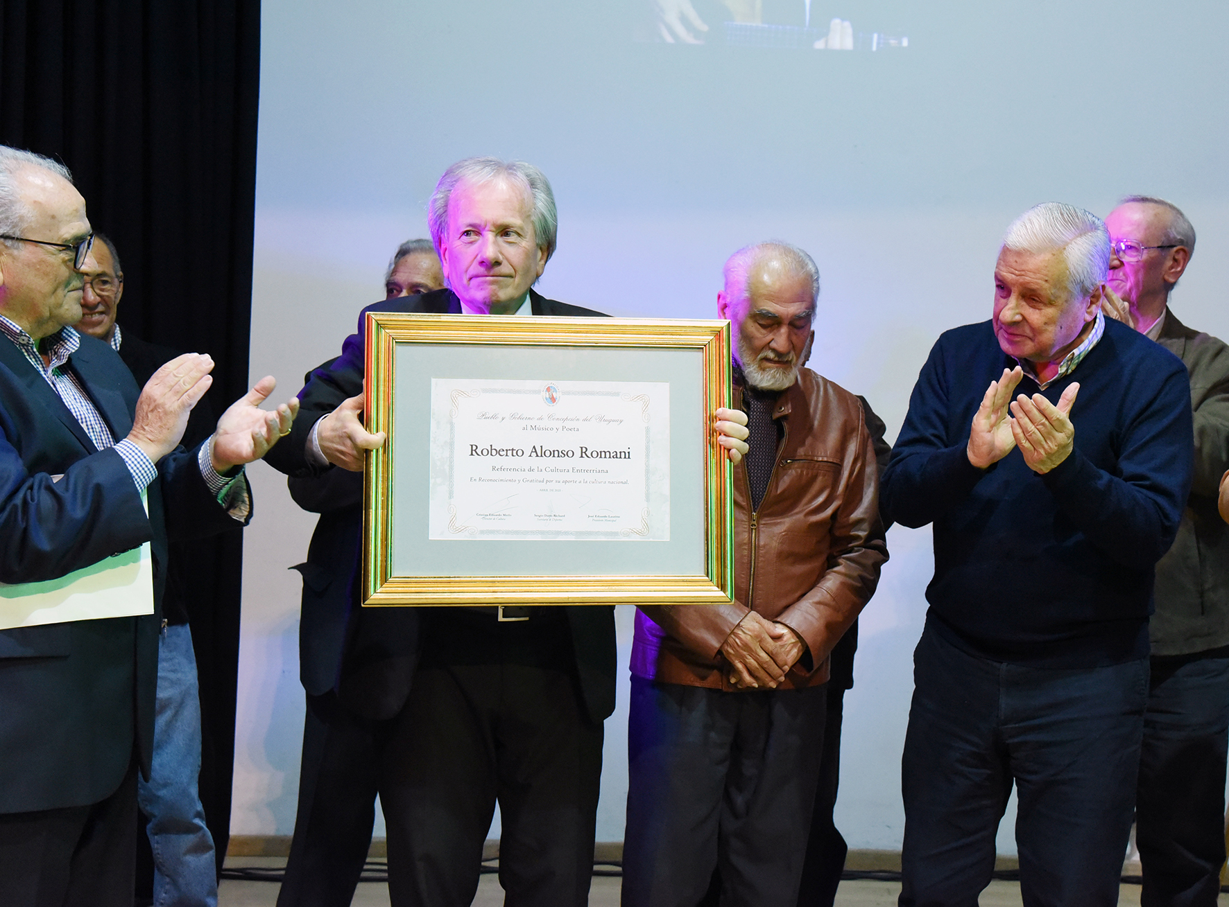 Concepción del Uruguay homenajeó a Roberto Romani