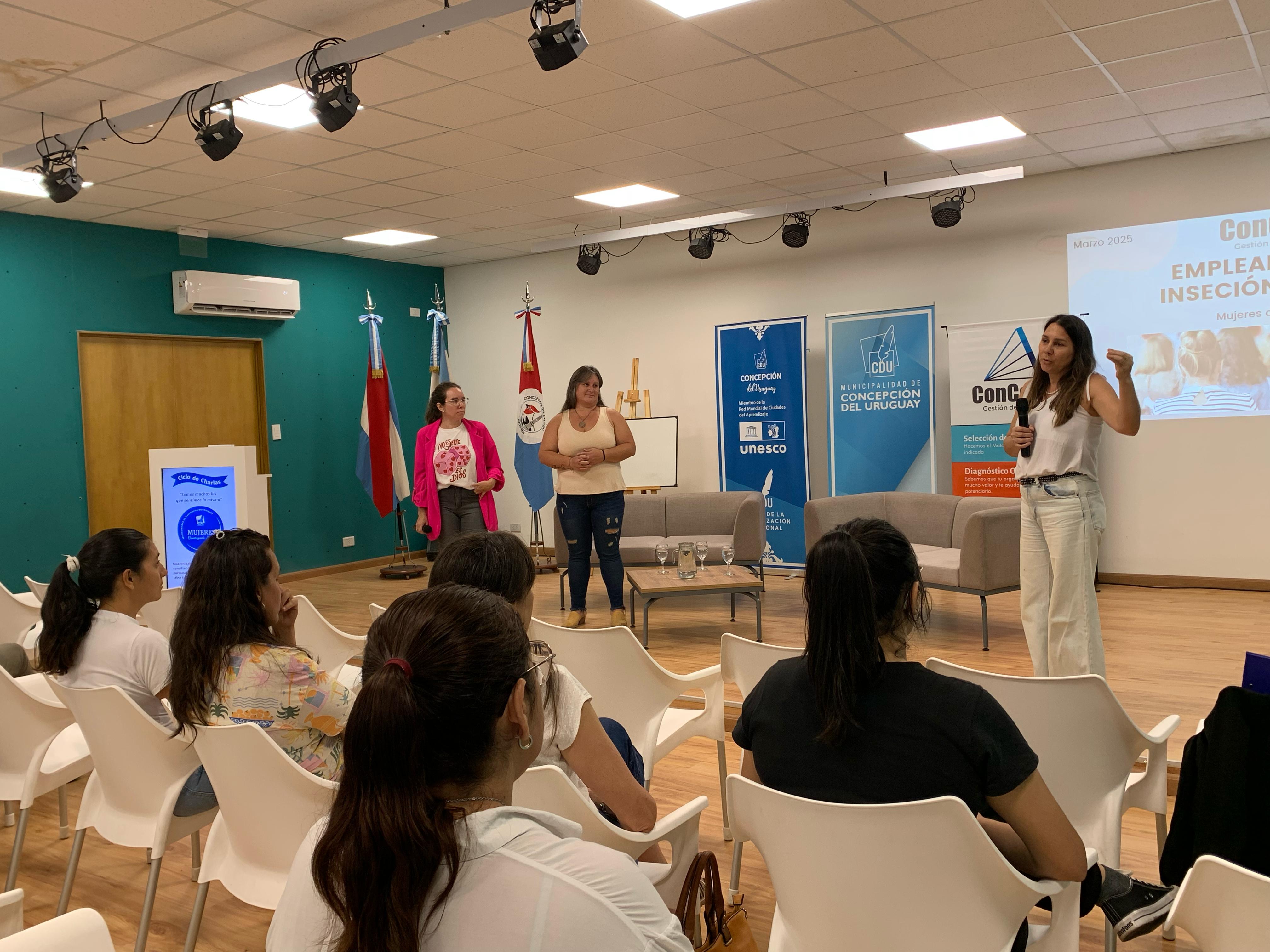 Comenzó el ciclo de charlas "Somos muchas las que sentimos lo mismo"