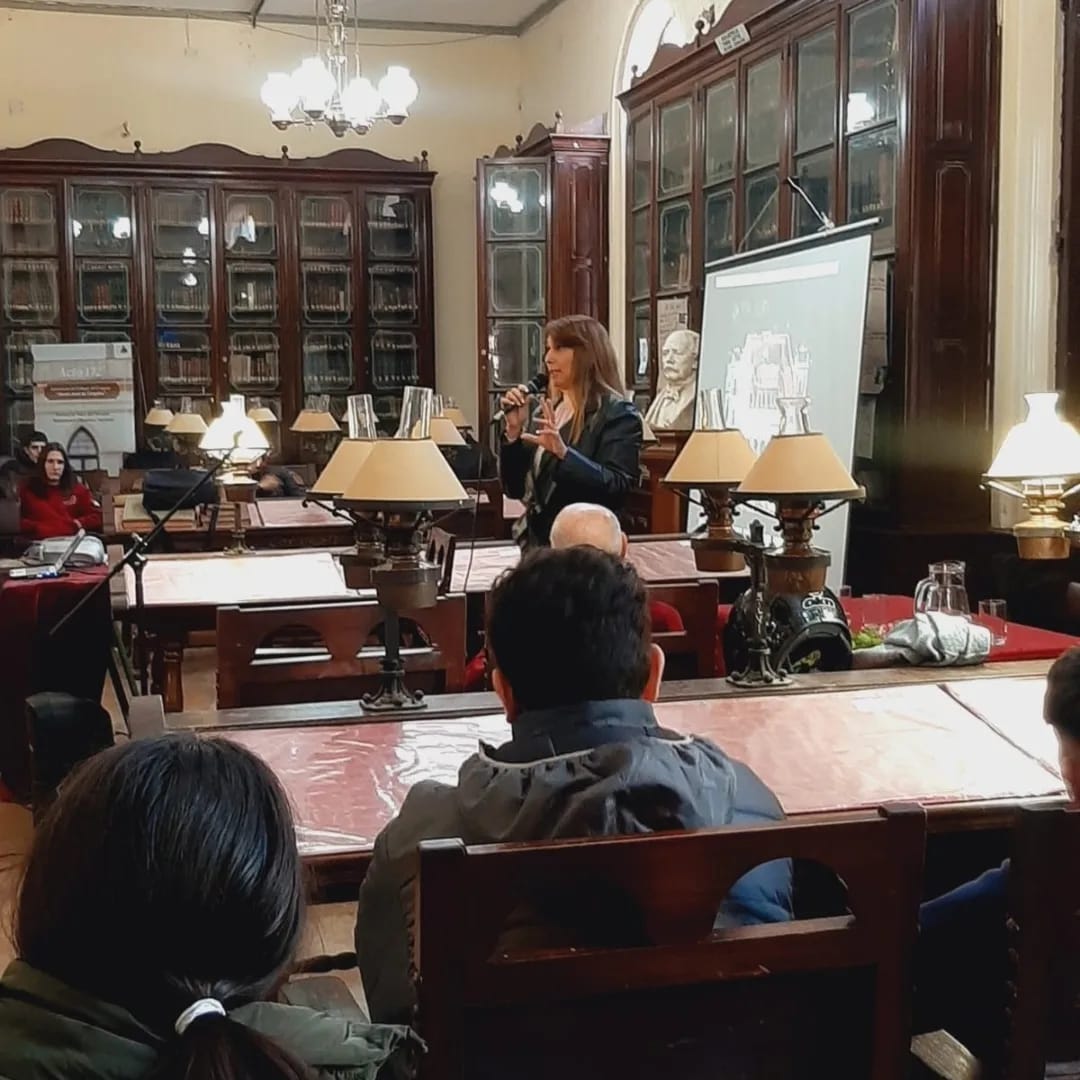 Jóvenes estudiantes participaron de un encuentro sobre Monumentos Históricos de la ciudad